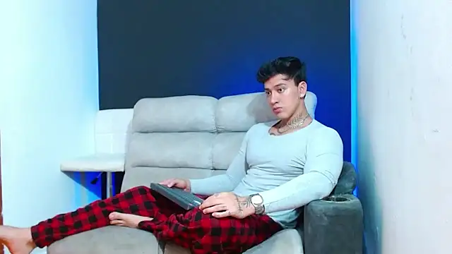 JUSTIN FULLER1 online show from April 2026 08:05:02 PM