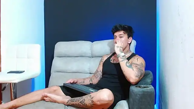 Snapshot of JUSTIN_FULLER1 chatting on May 2026 12:47:02 AM JUSTIN FULLER1 online show from May 2026 12:47:02 AM