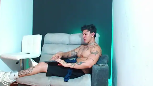 JUSTIN FULLER1 online show from March 2026 07:12:01 AM