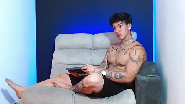 JUSTIN FULLER1 online show from December 2025 08:44:01 PM