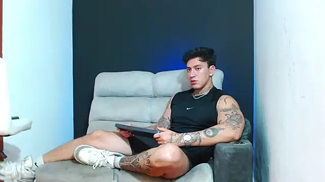 Snapshot of JUSTIN_FULLER1 chatting on July 2026 04:13:01 AM JUSTIN FULLER1 online show from July 2026 04:13:01 AM