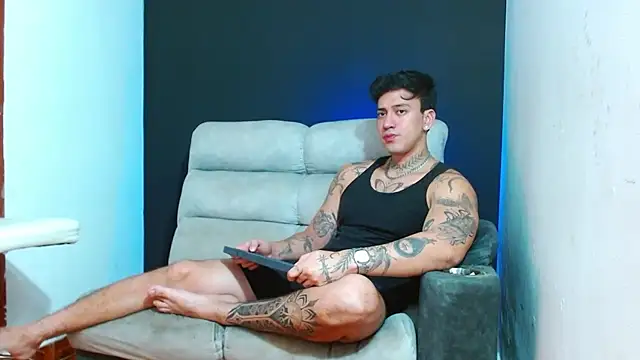 Snapshot of JUSTIN_FULLER1 chatting on July 2026 04:29:02 PM JUSTIN FULLER1 online show from July 2026 04:29:02 PM