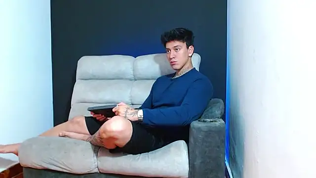 JUSTIN FULLER1 online show from January 2026 08:24:02 PM