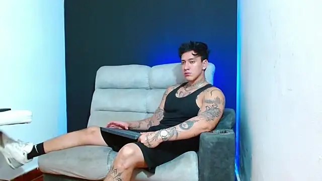 Snapshot of JUSTIN_FULLER1 chatting on June 2026 02:06:02 AM JUSTIN FULLER1 online show from June 2026 02:06:02 AM