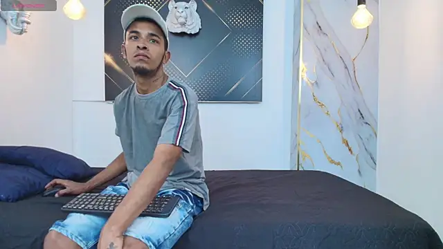 JordanAndAndrew online show from October 2025 07:36:01 PM