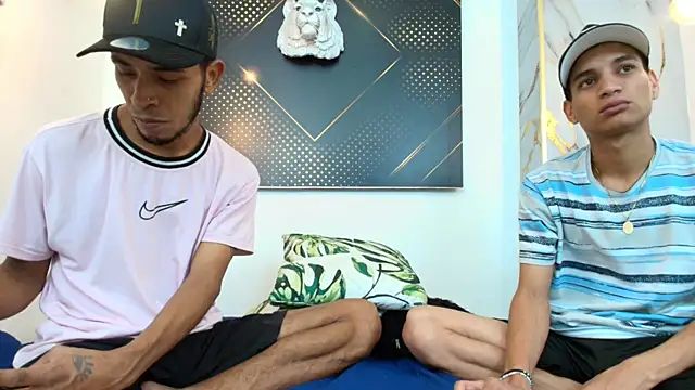 Snapshot of JordanAndAndrew chatting on December 2025 09:25:02 PM JordanAndAndrew online show from December 2025 09:25:02 PM