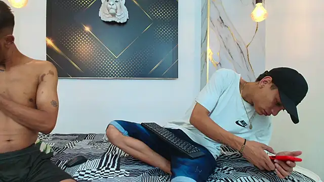 Snapshot of JordanAndAndrew chatting on November 2025 08:13:02 PM JordanAndAndrew online show from November 2025 08:13:02 PM