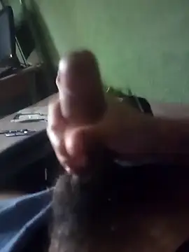 Snapshot of maxim1879 chatting on December 2025 11:31:02 PM maxim1879 online show from December 2025 11:31:02 PM