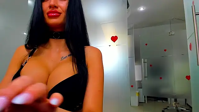 Queenrafaella online show from June 2026 11:09:02 AM