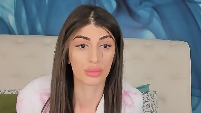 SkinnyDolly online show from January 2026 08:36:02 PM