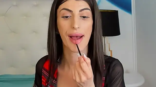 Snapshot of SkinnyDolly chatting on March 2025 01:17:02 AM SkinnyDolly online show from March 2025 01:17:02 AM