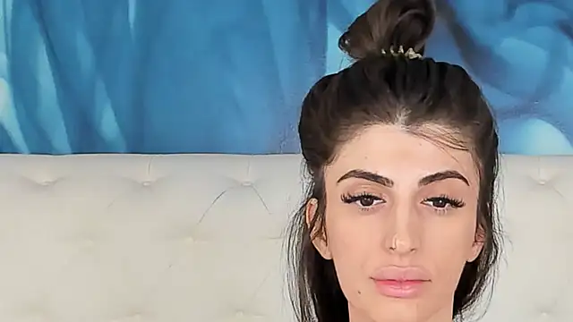 Snapshot of SkinnyDolly chatting on September 2025 02:10:01 AM SkinnyDolly online show from September 2025 02:10:01 AM