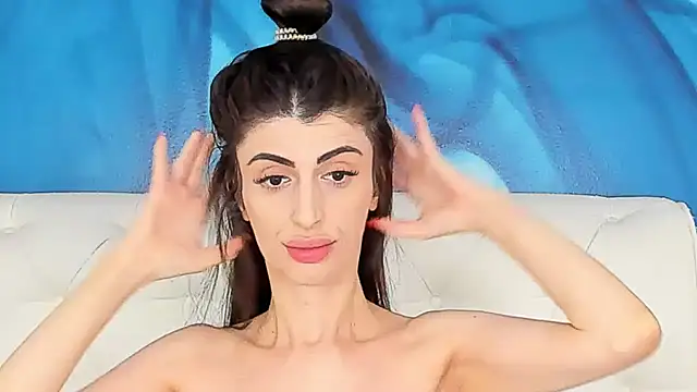 SkinnyDolly online show from February 2026 10:09:01 PM