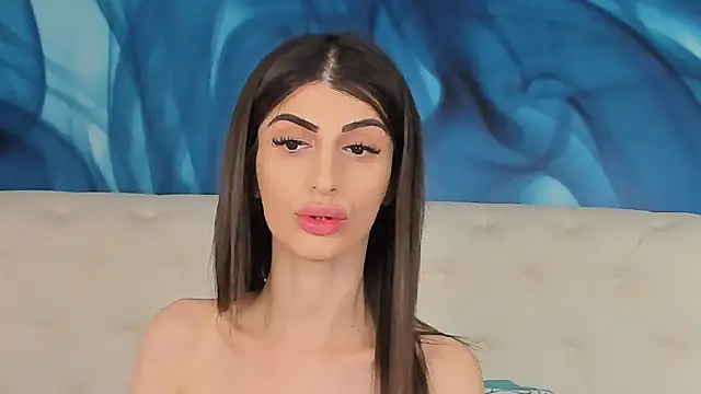 SkinnyDolly online show from February 2026 10:33:01 PM