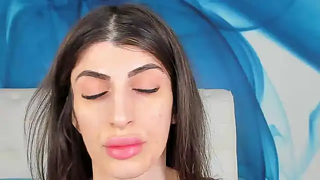 SkinnyDolly online show from March 2026 03:04:01 AM