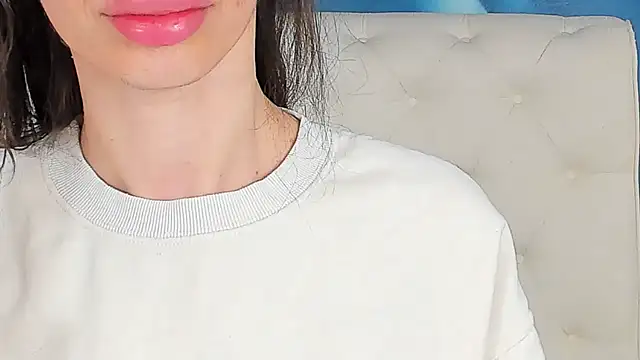 SkinnyDolly online show from May 2026 02:04:01 AM
