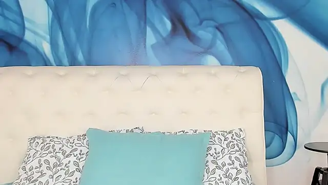 Snapshot of SkinnyDolly chatting on October 2025 02:11:02 AM SkinnyDolly online show from October 2025 02:11:02 AM