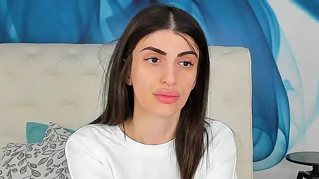 SkinnyDolly online show from April 2026 03:19:02 AM