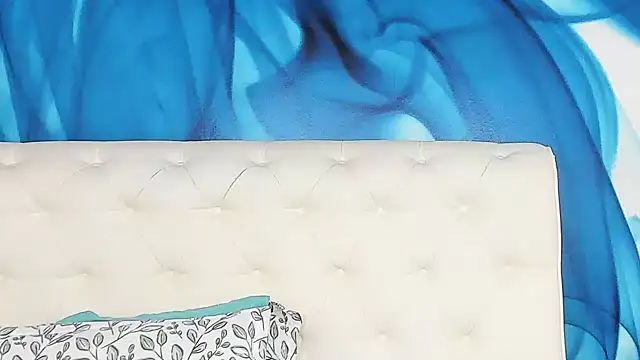 SkinnyDolly online show from April 2026 02:08:01 AM