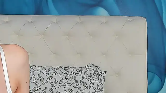 SkinnyDolly online show from May 2026 02:32:01 AM