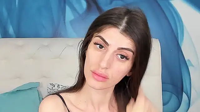 Snapshot of SkinnyDolly chatting on November 2025 03:05:01 AM SkinnyDolly online show from November 2025 03:05:01 AM