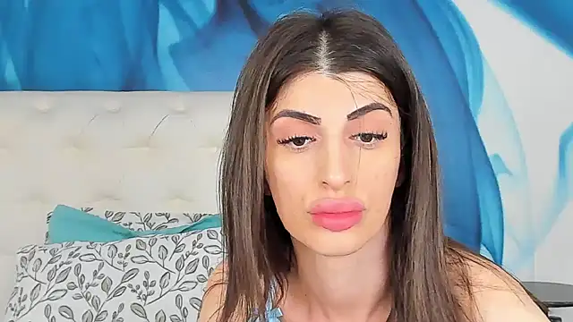 SkinnyDolly online show from April 2026 02:07:02 AM