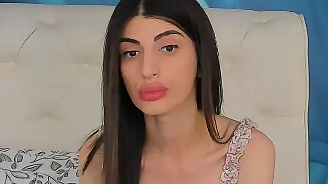Snapshot of SkinnyDolly chatting on June 2026 03:59:02 AM SkinnyDolly online show from June 2026 03:59:02 AM