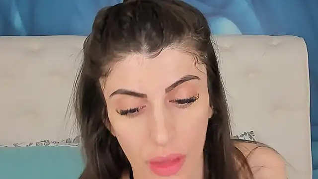 Snapshot of SkinnyDolly chatting on December 2025 03:19:02 AM SkinnyDolly online show from December 2025 03:19:02 AM