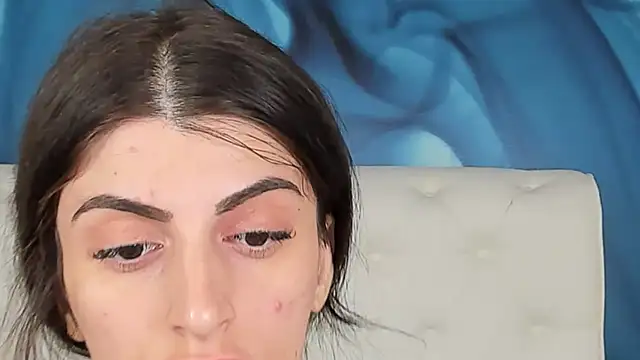 Snapshot of SkinnyDolly chatting on October 2025 02:02:01 AM SkinnyDolly online show from October 2025 02:02:01 AM