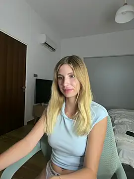 emma05 online show from August 2026 06:14:01 PM