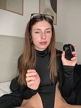 emma05 online show from February 2025 05:37:02 PM