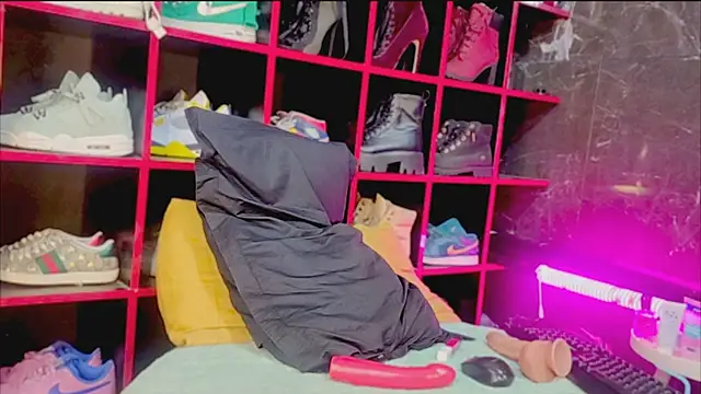 Indianbrownie online show from March 2026 03:38:01 AM