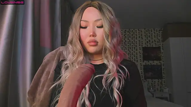 uko sa online show from December 2025 03:25:01 PM