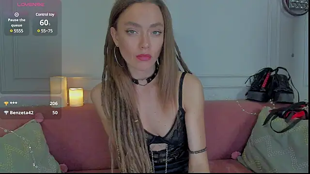 Snapshot of KellyFouler chatting on March 2025 05:28:02 PM KellyFouler online show from March 2025 05:28:02 PM