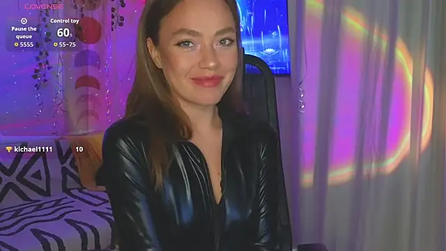 Snapshot of KellyFouler chatting on January 2026 03:51:01 PM KellyFouler online show from January 2026 03:51:01 PM