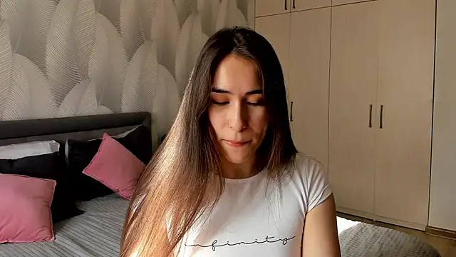 Bambiii bby online show from April 2026 02:21:01 AM