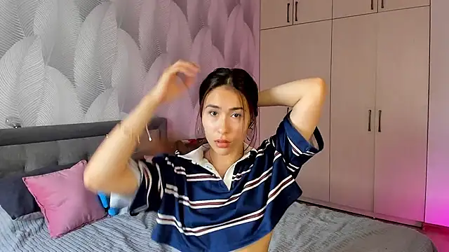 Snapshot of Bambiii_bby chatting on September 2025 08:13:02 AM Bambiii bby online show from September 2025 08:13:02 AM