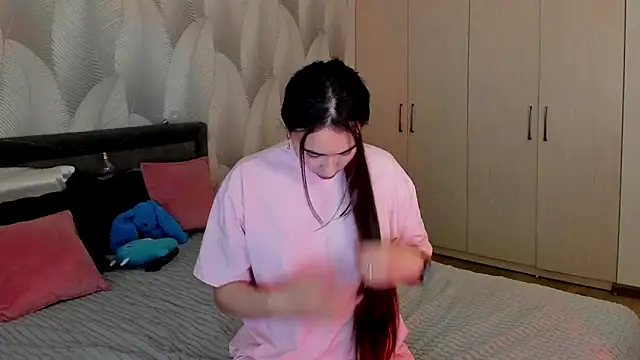 Bambiii bby online show from November 2025 02:15:02 AM