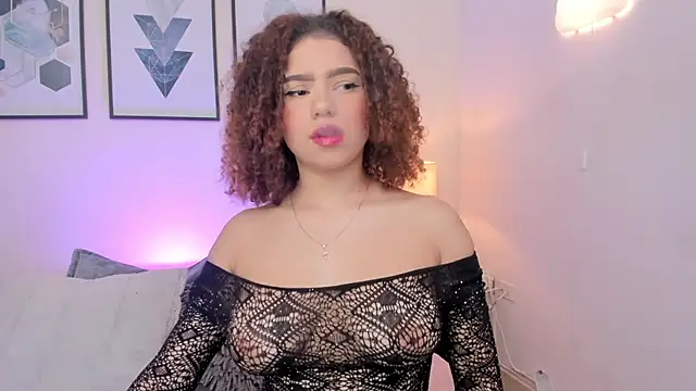 JulianaWaldo online show from November 2025 02:39:01 PM