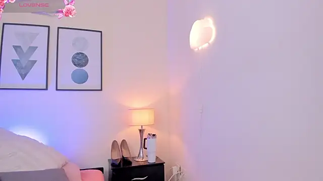 JulianaWaldo online show from October 2025 02:49:01 PM