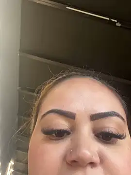 lariic online show from September 2025 06:18:02 PM