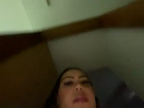 lariic online show from March 2025 11:27:02 PM