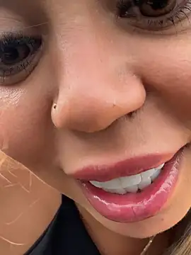 lariic online show from April 2026 06:53:01 PM