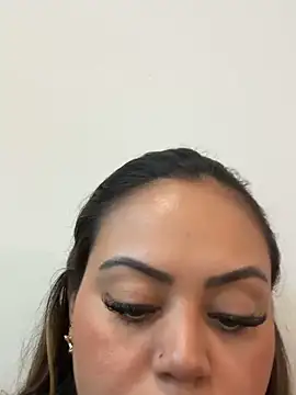 lariic online show from June 2026 05:56:01 PM