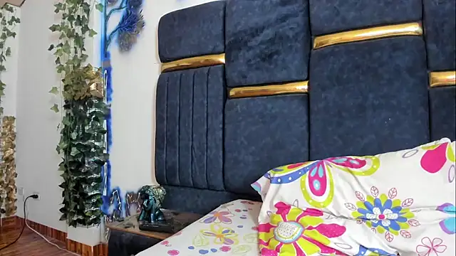 skaysanchez1 online show from February 2026 07:13:01 PM