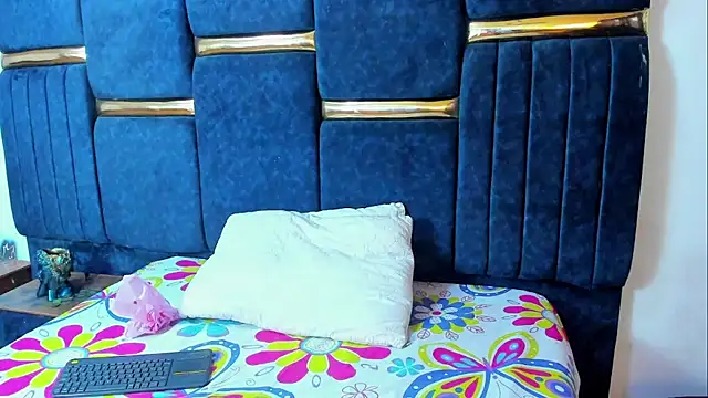 skaysanchez1 online show from April 2026 07:43:02 PM