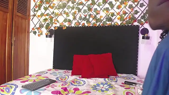 skaysanchez1 online show from December 2025 12:18:02 PM