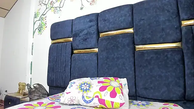 skaysanchez1 online show from February 2026 07:43:01 PM