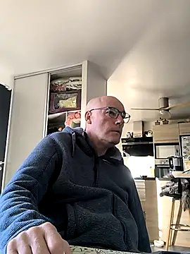 bogland33 online show from November 2025 08:40:01 AM