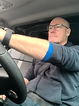 bogland33 online show from November 2025 11:58:01 AM